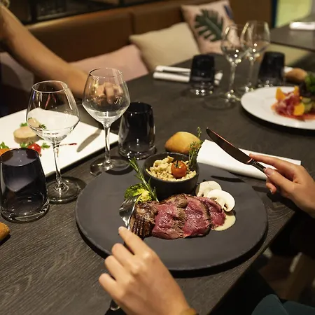 Отель Ibis Centre Les Halles 3*