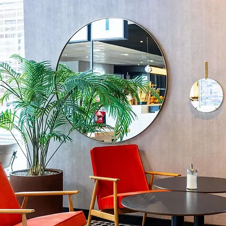 Ibis Centre Les Halles Otel 3*