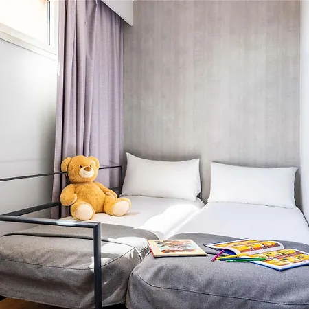 Ibis Centre Les Halles Hotel
