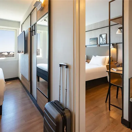 Ibis Centre Les Halles Hotel 3*