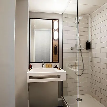 Ibis Centre Les Halles Otel 3*