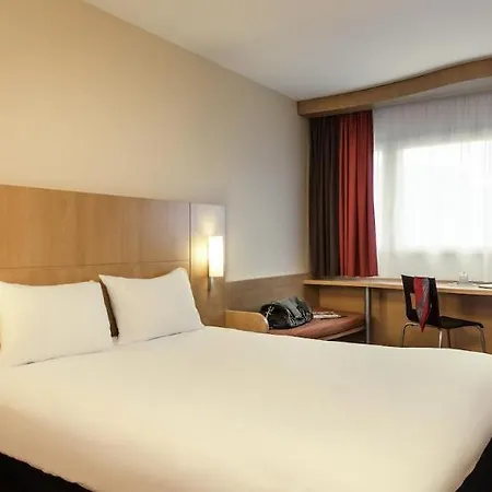 Ibis Centre Les Halles 3*