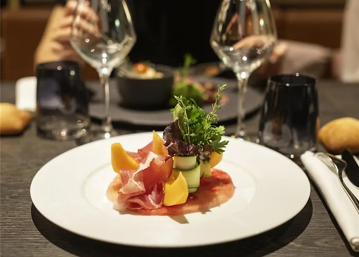 Ibis Centre Les Halles Hotel 3*