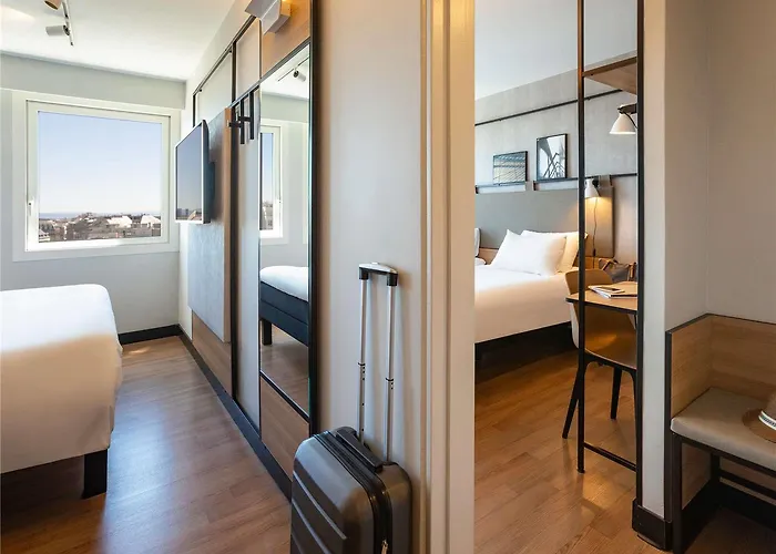 Ibis Centre Les Halles Hotel