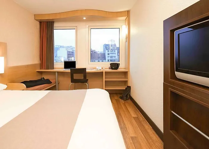 Ibis Centre Les Halles Hotel